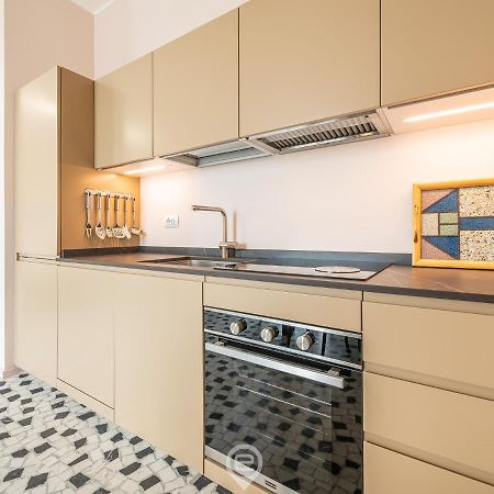 Harbor View Apartment Кальярі Екстер'єр фото