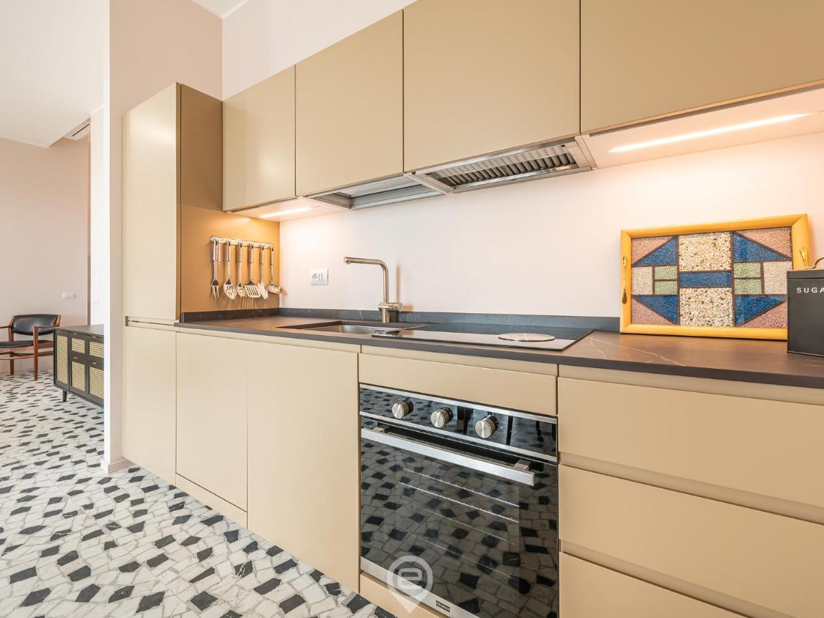 Harbor View Apartment Кальярі Екстер'єр фото