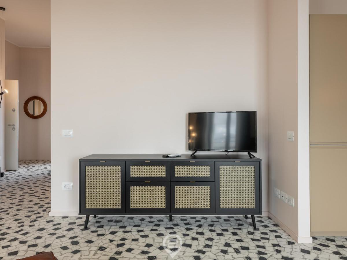 Harbor View Apartment Кальярі Екстер'єр фото