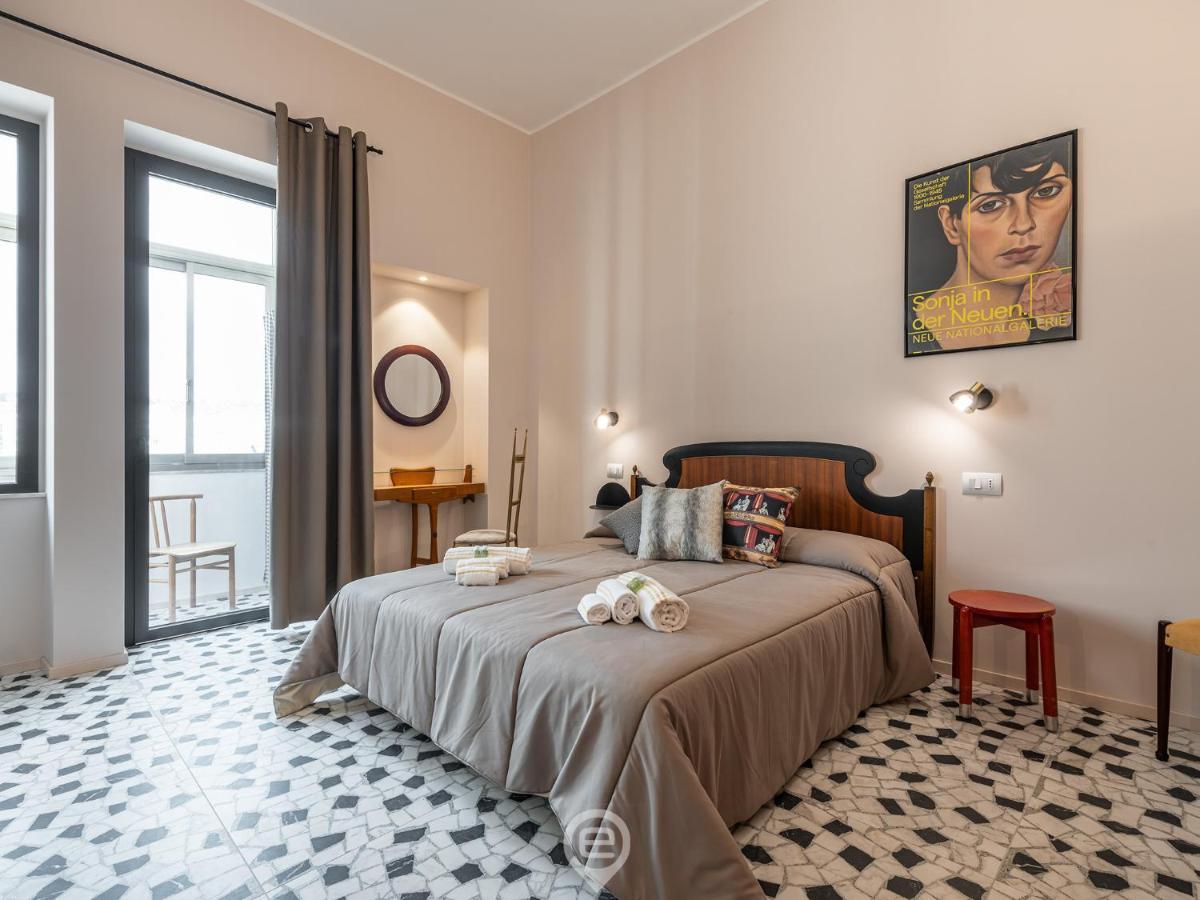 Harbor View Apartment Кальярі Екстер'єр фото