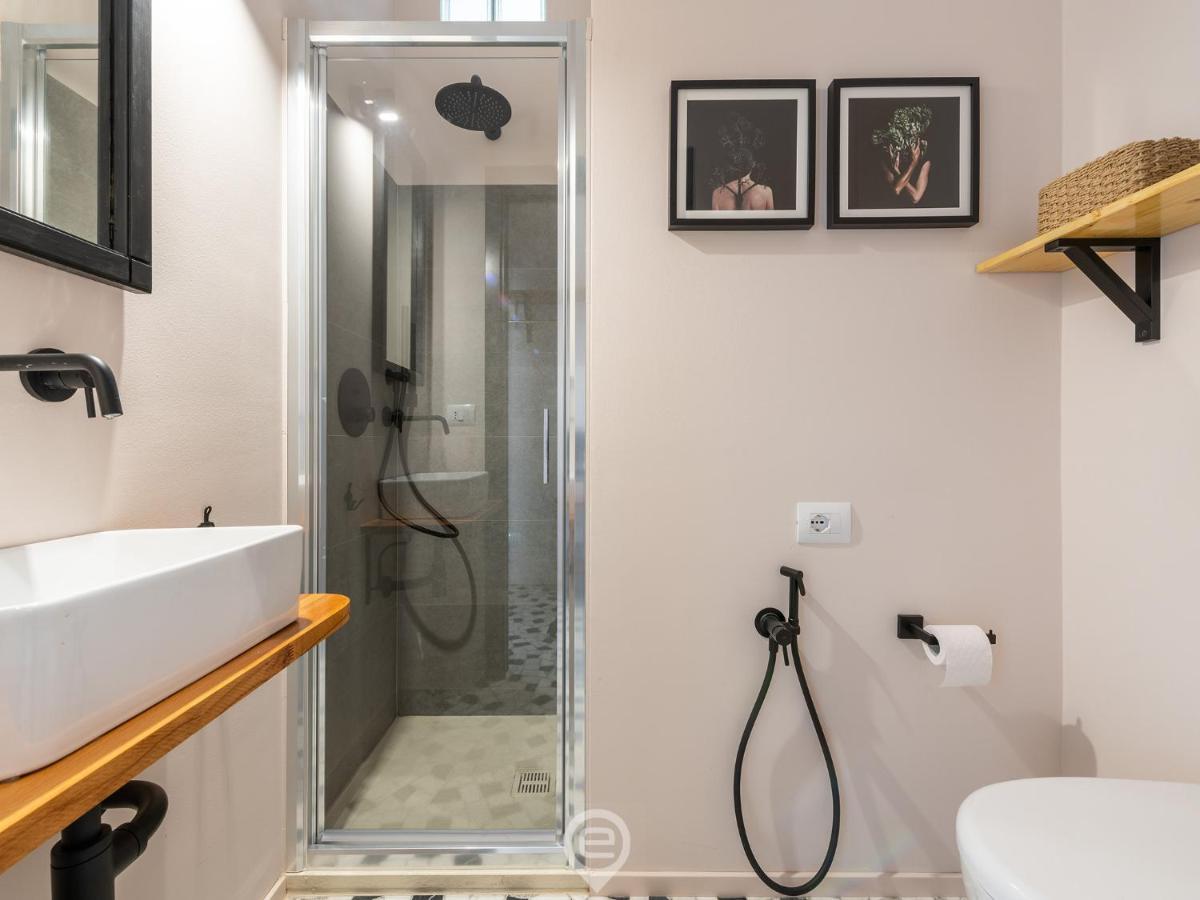 Harbor View Apartment Кальярі Екстер'єр фото